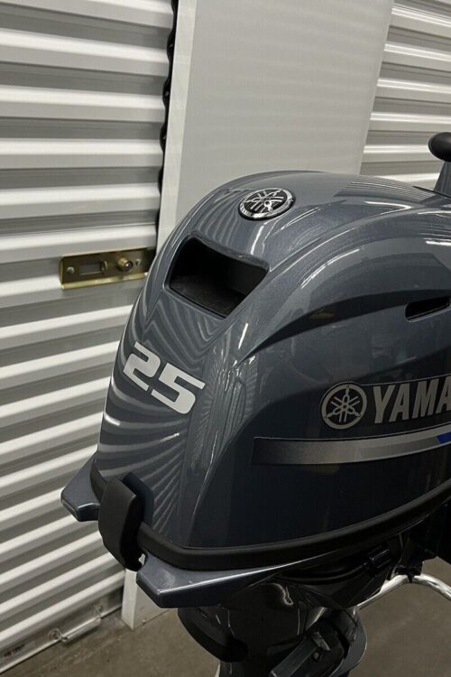 2022 Yamaha F25SMHC Outboard Motor 25hp 15in Shaft Manual Pull Tiller Handle (18hrs ONLY!!)