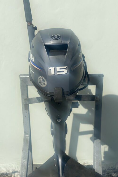 Yamaha 15hp 4-stroke outboard-motor with-handle