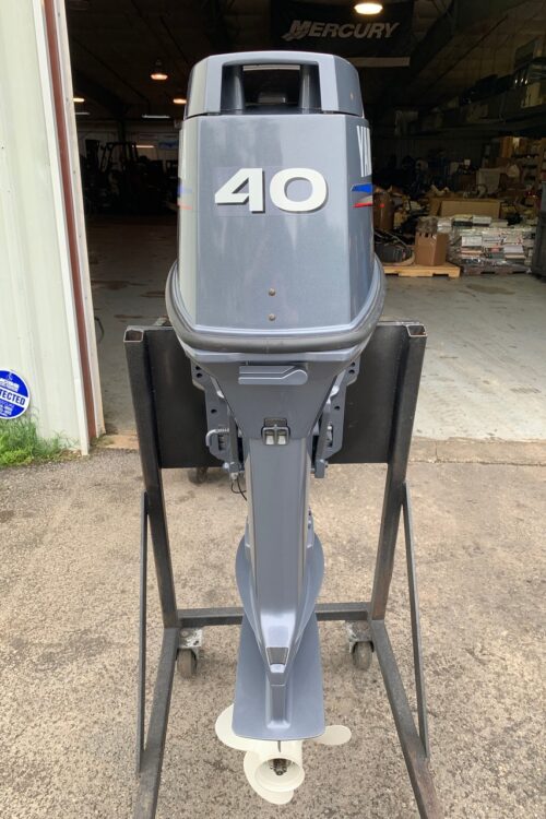 2003 Yamaha 40hp 2-stroke-with-handle Outboard Motor
