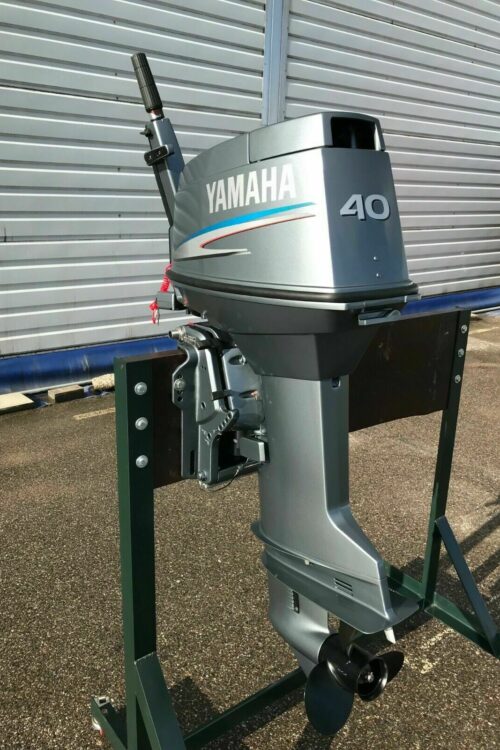 Yamaha 40hp Automix 2-Stroke Outboard Motor with Handle